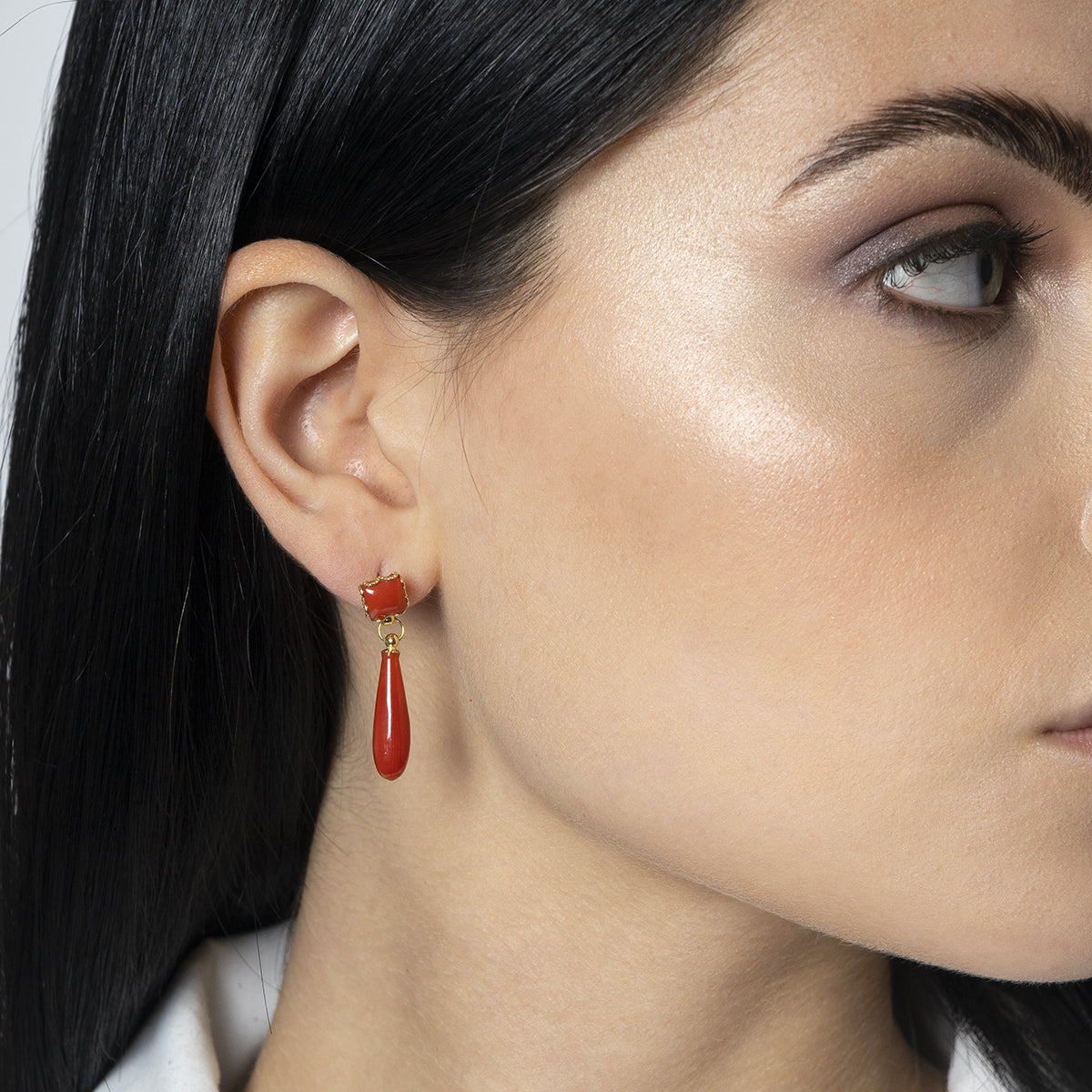 Orecchini in corallo con cabochon quadrato - Iosonopreziosa