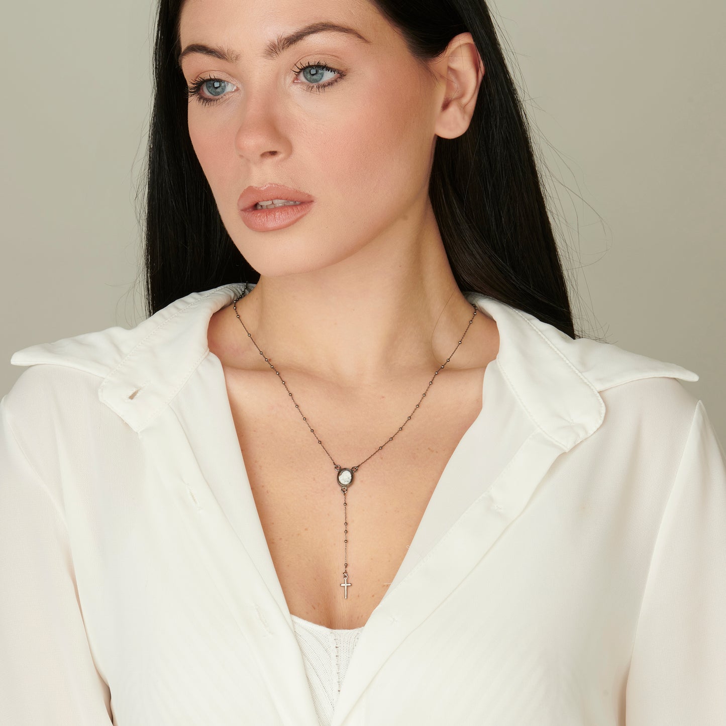 Collanina Rosario in argento rodiato nero e cammeo - Russo Cammei