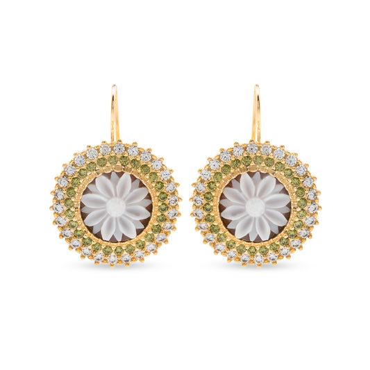 Orecchini pendenti con cammeo rotondo raffigurante un fiore