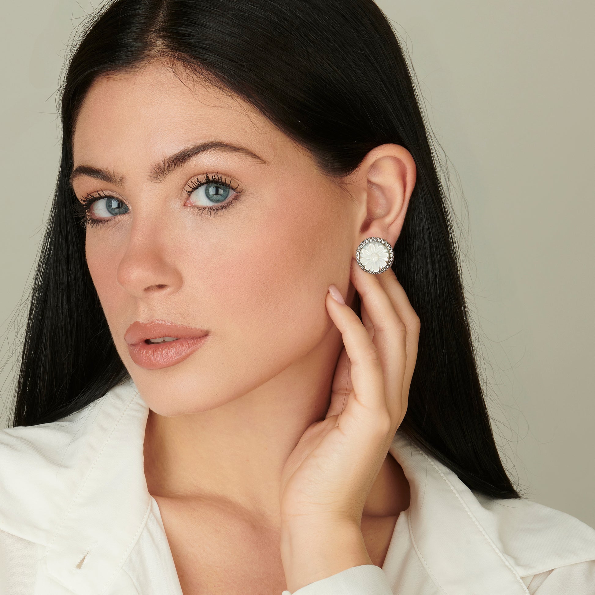 orecchini con cammeo floreale