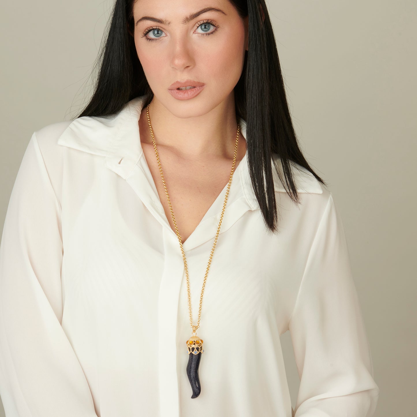 Elegante corno portafortuna in agata stellata con collana lunga - Cosmo Petrone