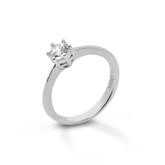 Anello Solitario in argento con zircone